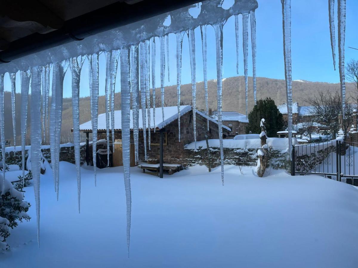 El Rincon De Golobar En Brañosera Kültér fotó