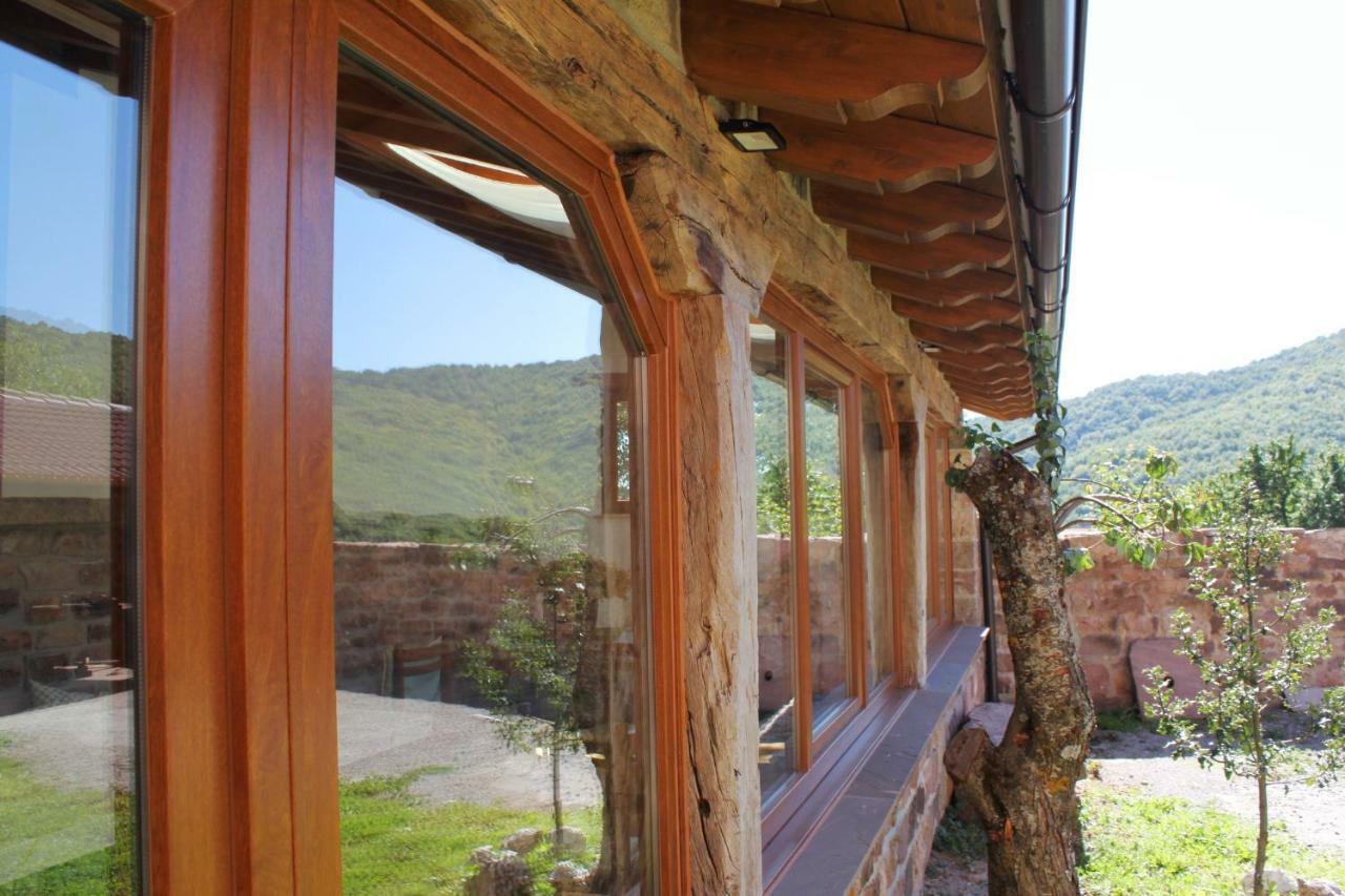 El Rincon De Golobar En Brañosera Kültér fotó